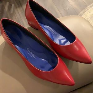 Antonia Saint-red flats